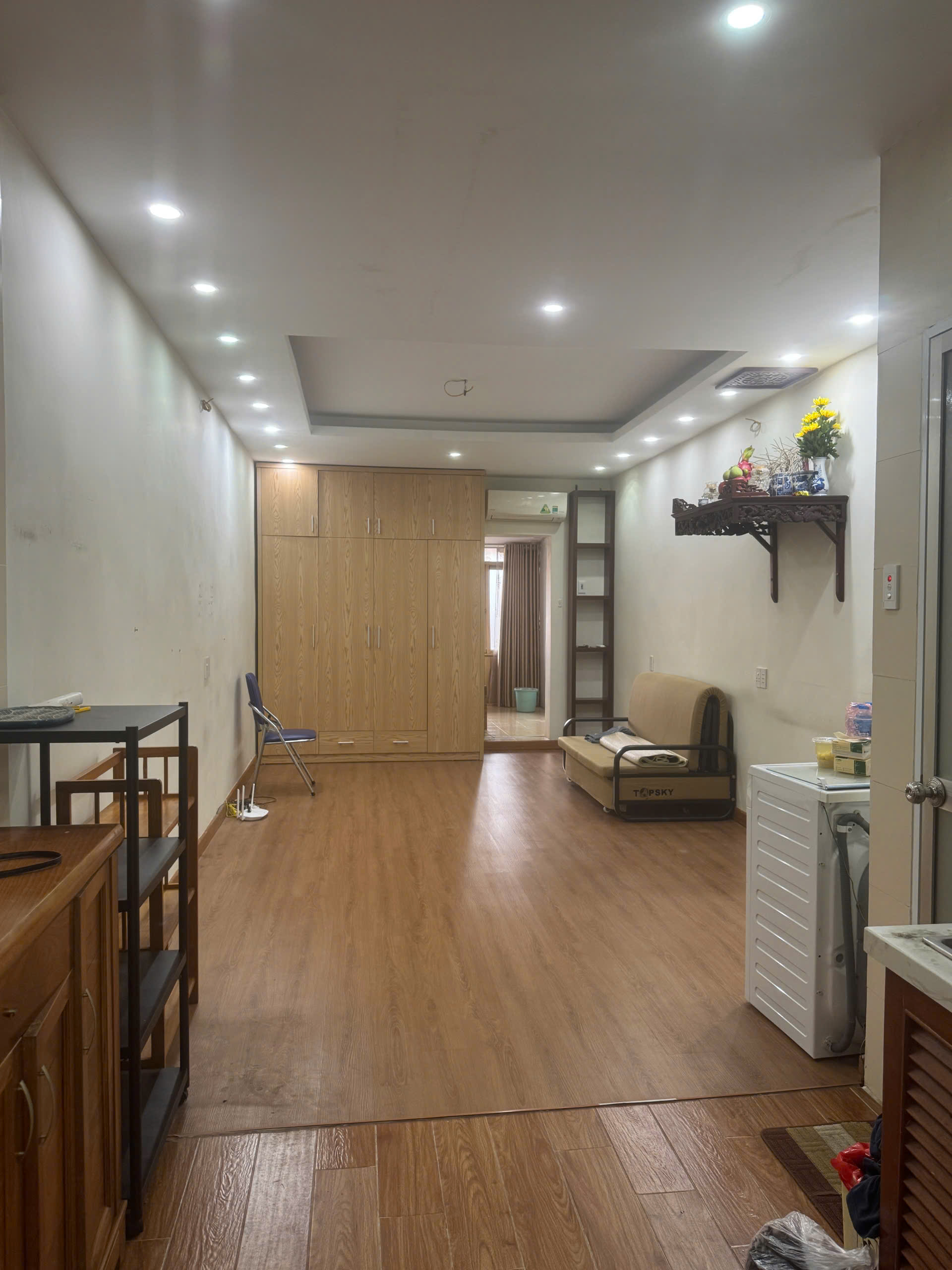 Cho thuê căn hộ Tập thể tầng 5 Phạm Ngọc Thạch, 60m2, 7 Triệu ở gđ, nhóm nữ sinh viên - Ảnh chính